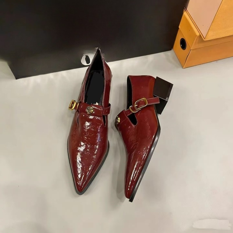 Pointed Toe Flat - Sepatu Wanita Sol Tebal Berujung Runcing