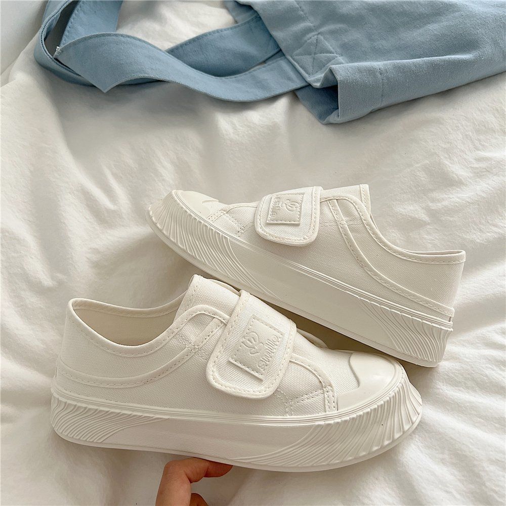 Women Shoes Must Have - Sepatu Sneakers Putih Berbahan Jaring Bernapas