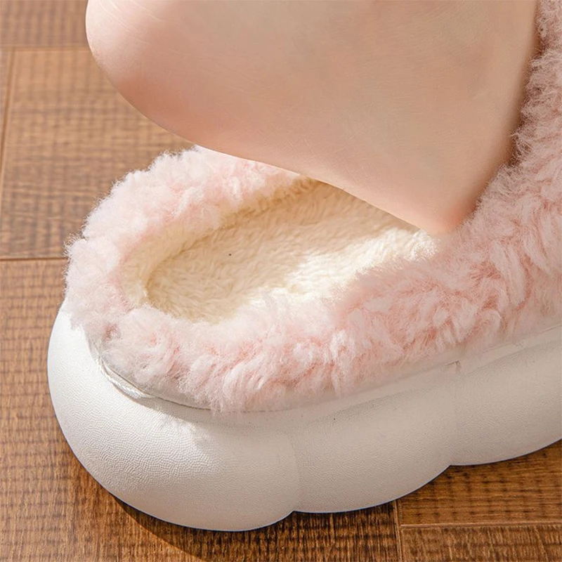 Sandal Bulu Berwarna Merah Mud - Fluffy Fur Slipper ulasan dan harga