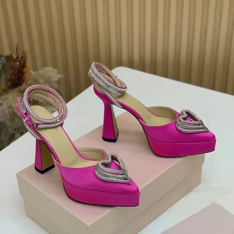 Sandal Dekorasi Cinta Kristal  - Pointed Toe Flat ulasan dan harga